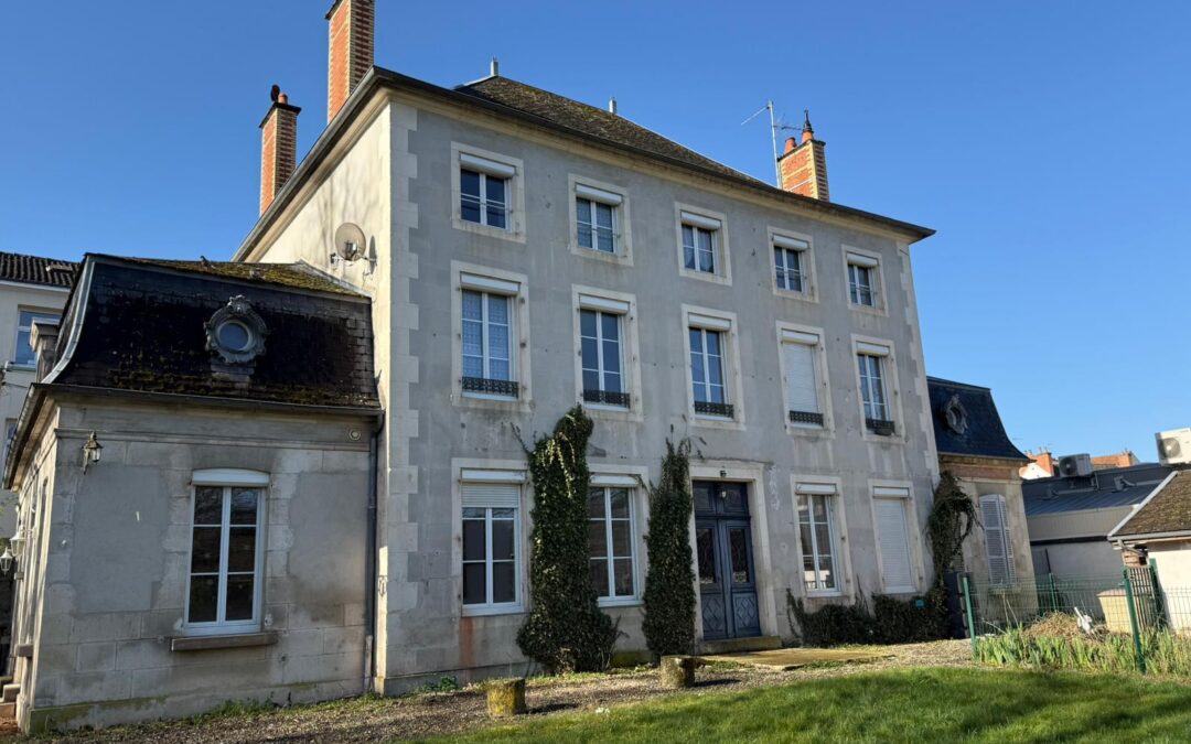 Vente Maison – 10 pièces – 322 m² à Châtillon-sur-seine – Côte-d’or (21400)